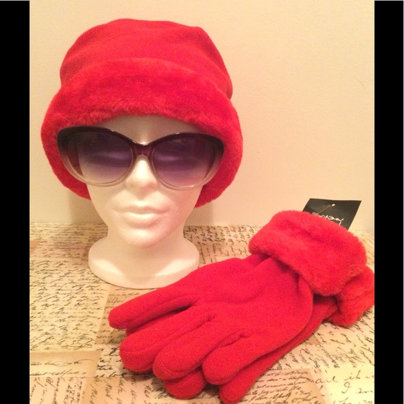Accessories - Women’s Hat Gloves Set